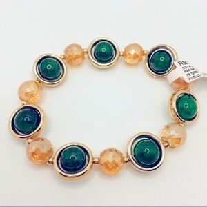 BRACELET BEADS IN JADE & GOLD COLORED BEAD…